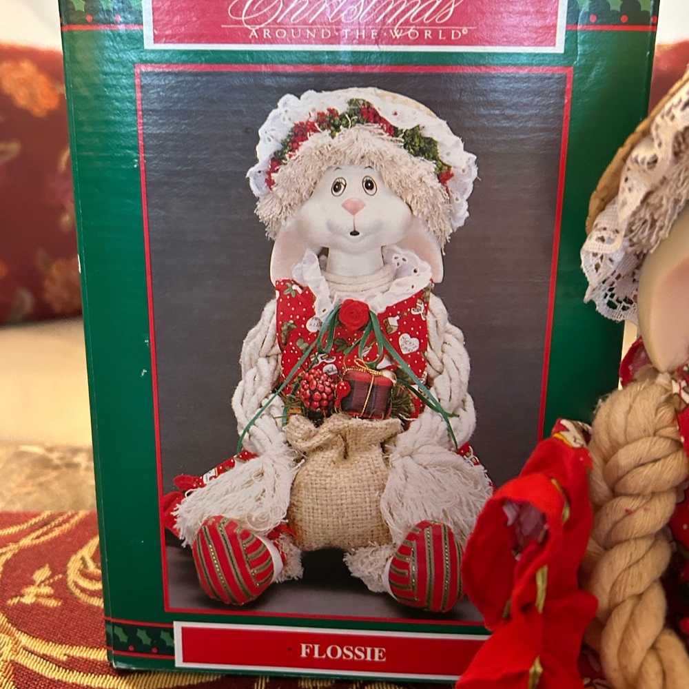 House of Lloyd - Christmas Around The World Flossie Bunny